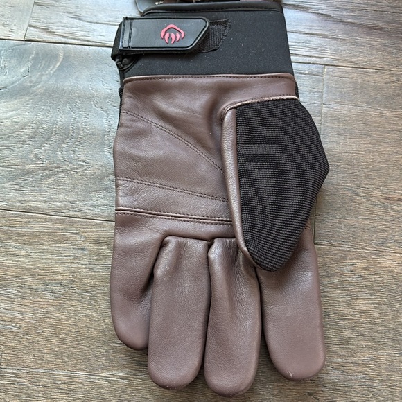 Wolverine Dusty Rugged leather palm gloves,knuckle padding, 4 way stretch rib - Picture 2 of 9